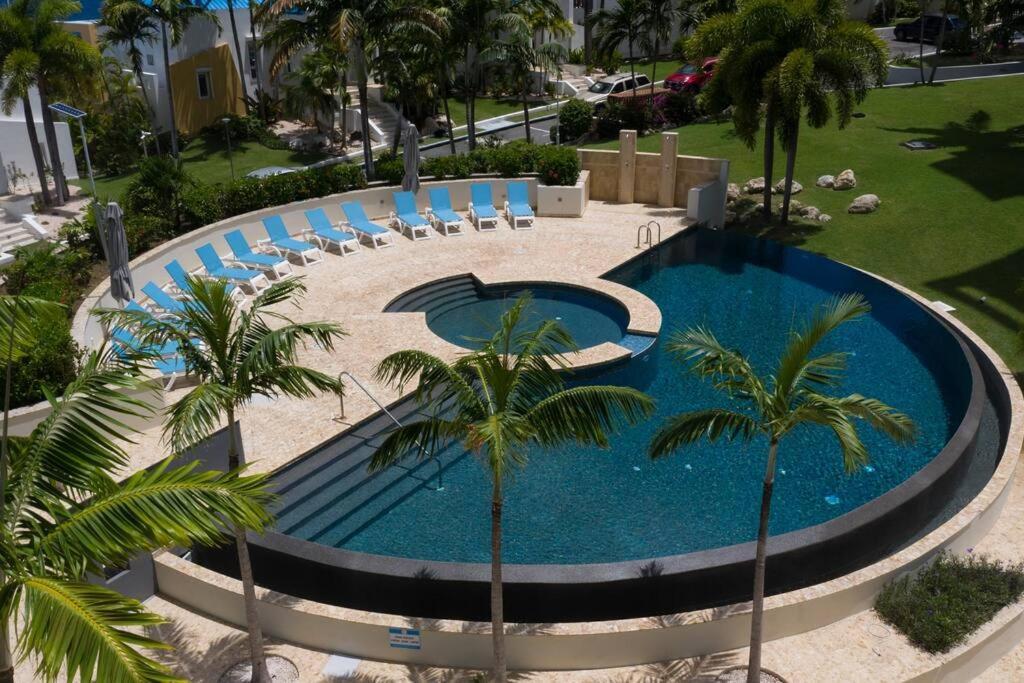 Serenity Penthouse Lowlands ภายนอก รูปภาพ